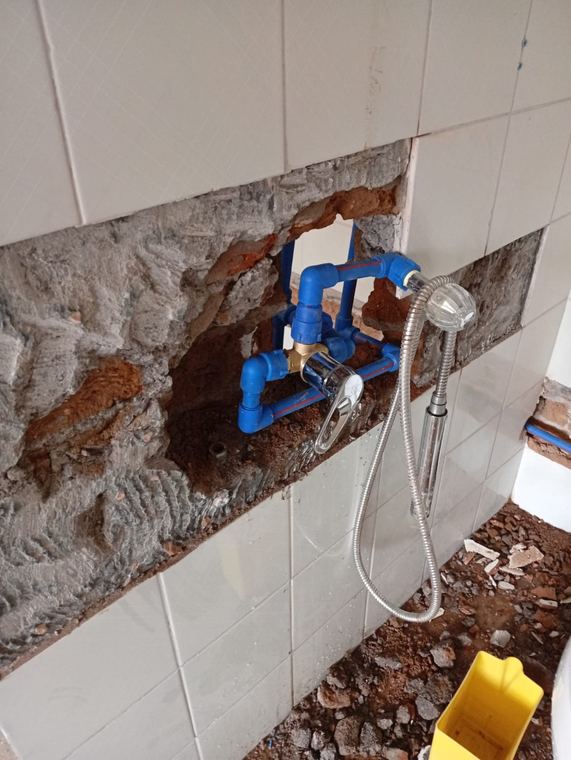 Reparación e instalación de tuberías con soldadura en Quito
